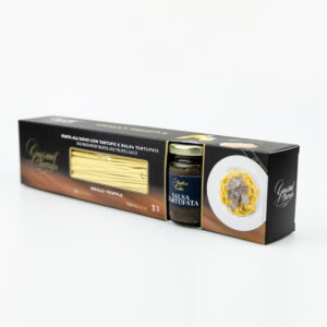 Pasta al huevo con trufa y salsa trufada